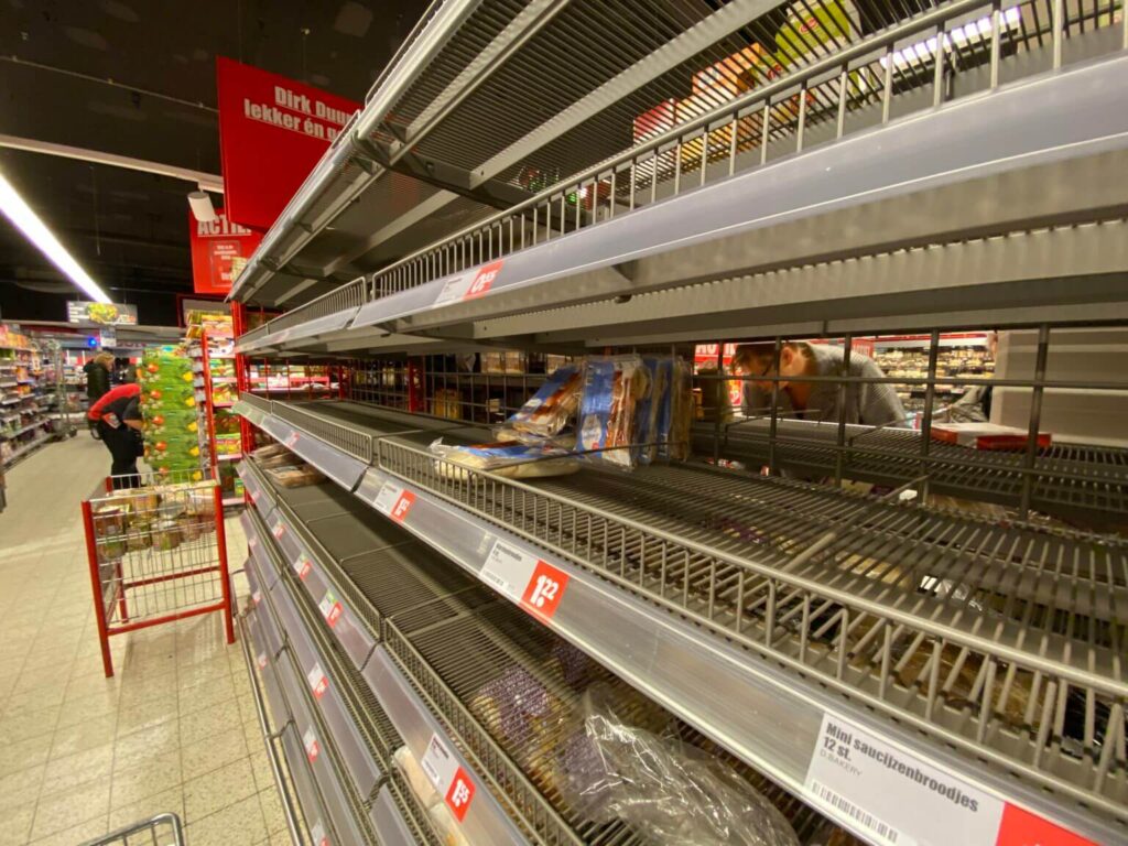 empty shelves in the Netherlands - hyperinflation - food shortages