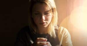 Tiener sterft, komt in de hemel - Bijna-doodervaring Catherine Hughes